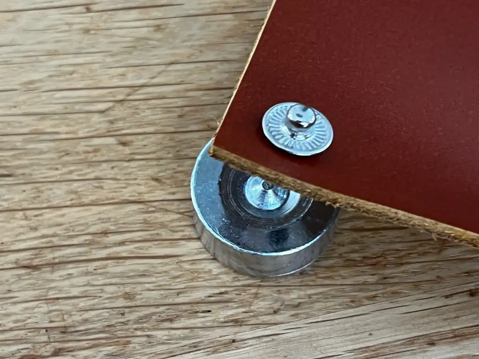 Druckknopf Sortiment mit Werkzeuge   12