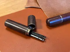 Holzetui f&uuml;r Nadeln   04