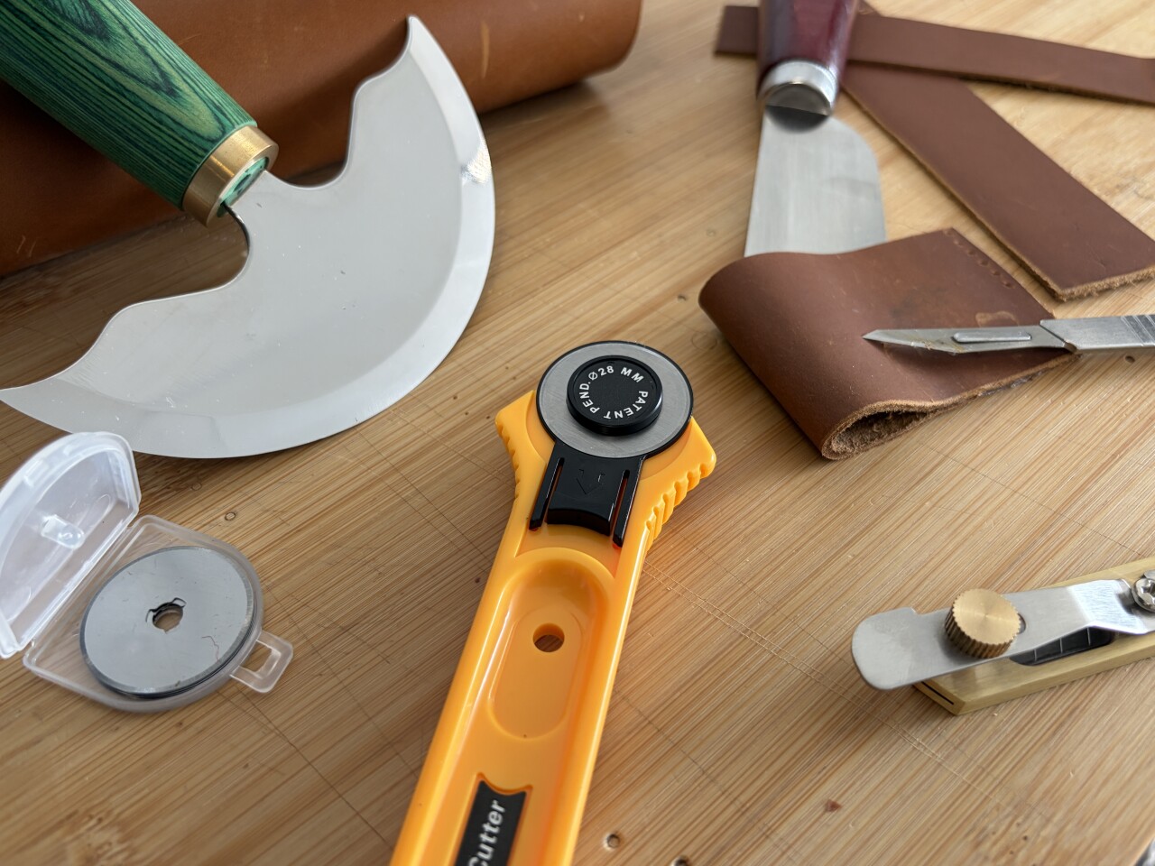 Ledermesser im Vergleich