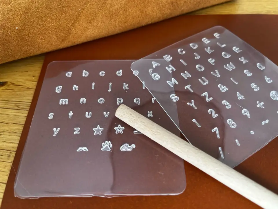 Stanzschablonen mit Zahlen & Buchstaben   02