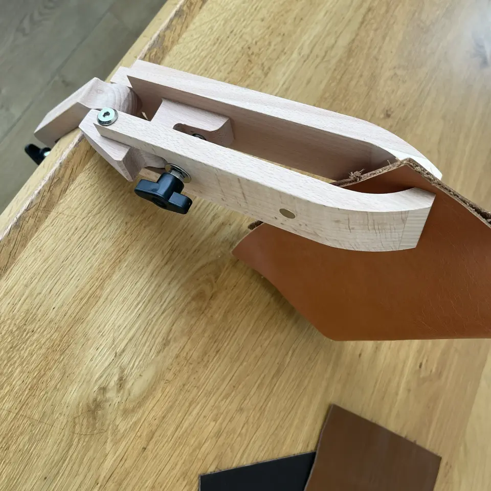 Stitching Pony   03