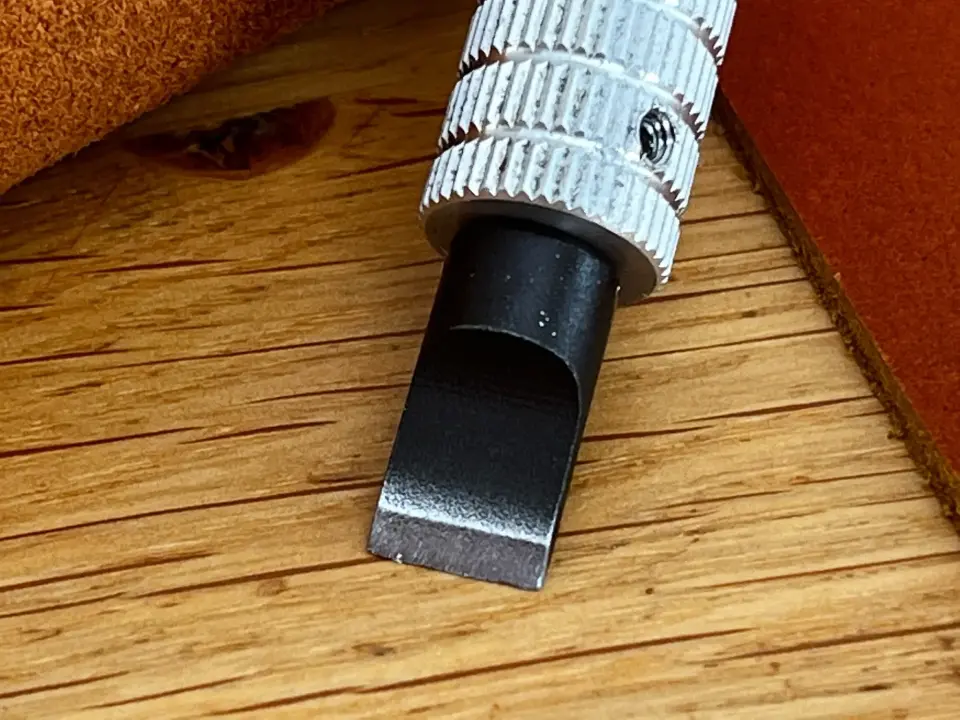 Swivel knife   02