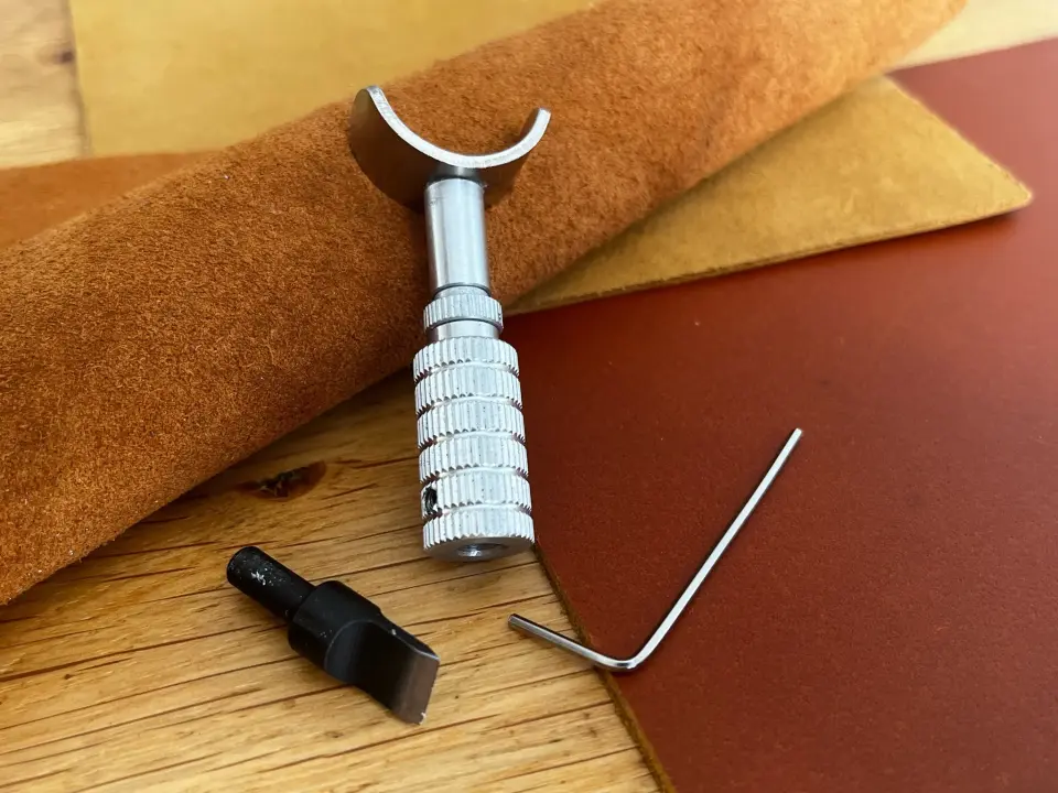 Swivel knife   06