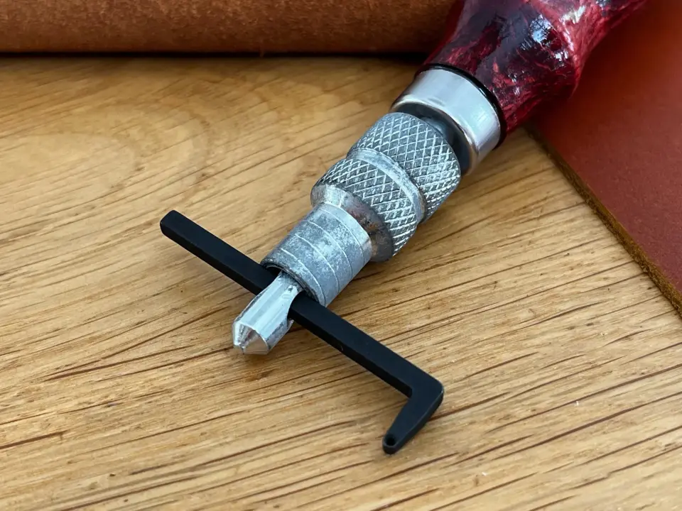 Verstellbarer Rillenschneider   02