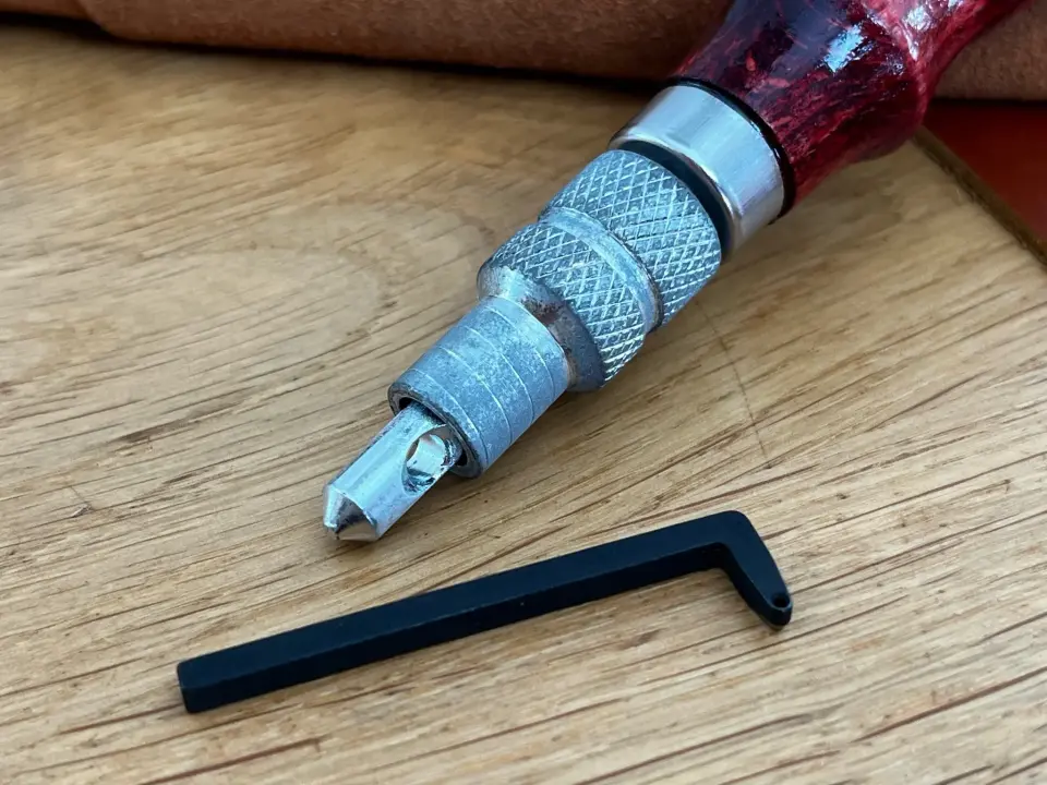 Verstellbarer Rillenschneider   03
